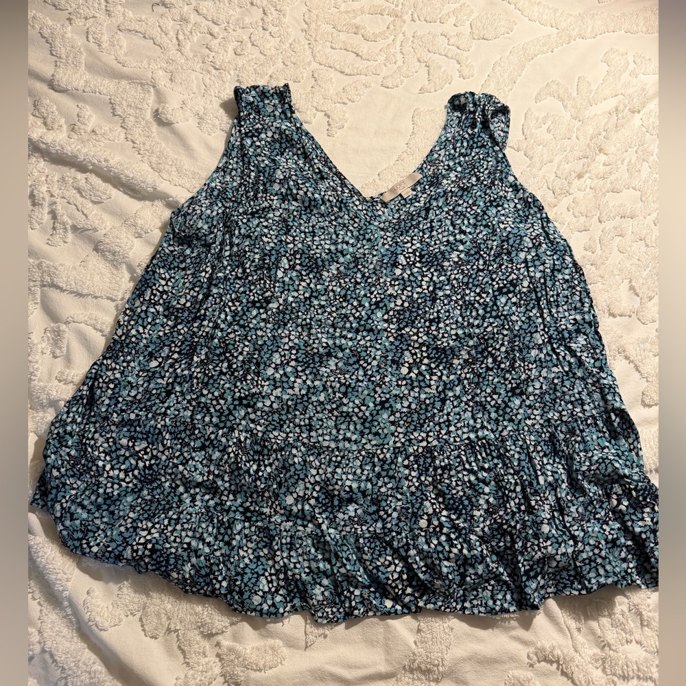 LOFT Plus Size 26 Blue and White Patterned Blouse